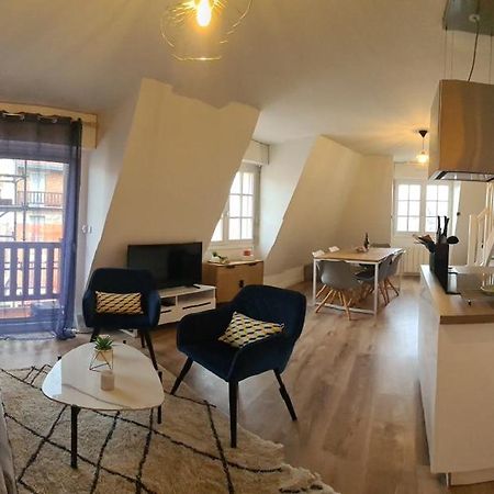 Duplex Au Coeur De Deauville Avec Vue Imprenable Et Parking Prive Экстерьер фото